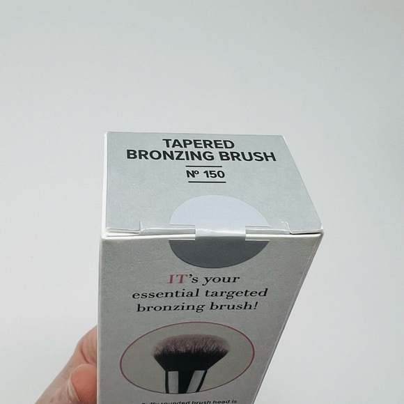 NWT IT Cosmetics #150 Airbrush Tapered Powder Bronzer Brush. Brand new in box. - Picture 4 of 14